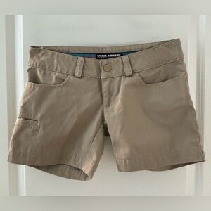 Under Armour Women's Khaki Cargo Shorts Size 2